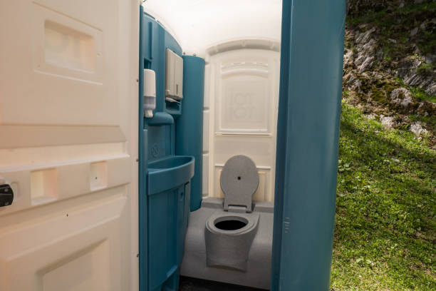 Portable Toilet Options We Offer in Whitmore Village, HI
